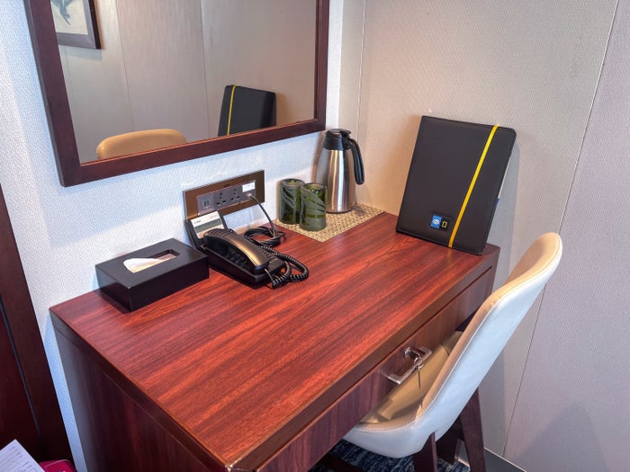 National Geographic Endeavour II desk