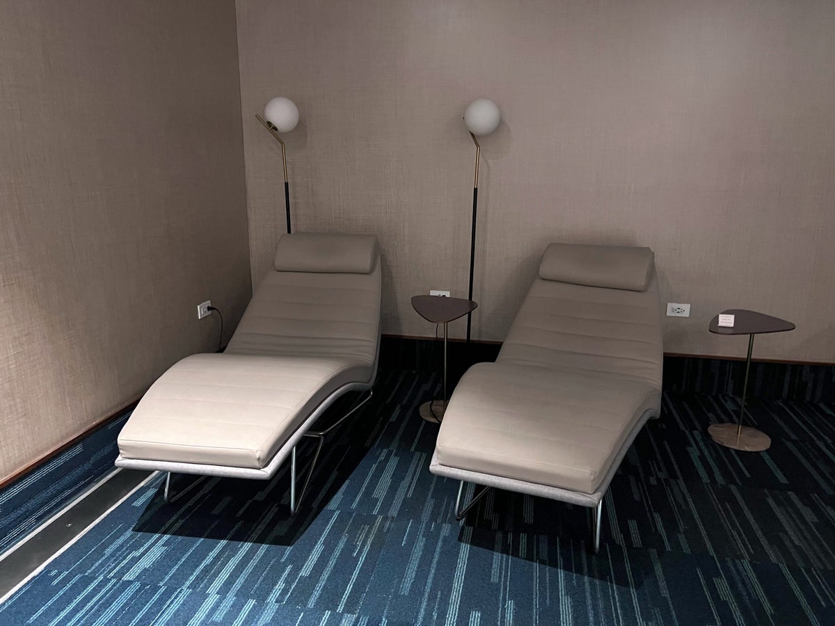 Quiet room in Aeropuertos VIP Club