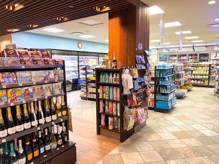 Sheraton Waikiki Lawson Station convenience store