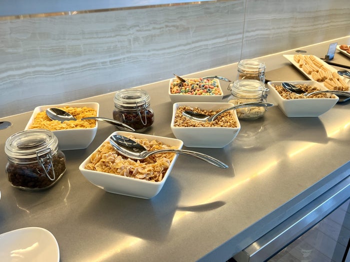 TETRA Hotel Autograph Collection breakfast cereals
