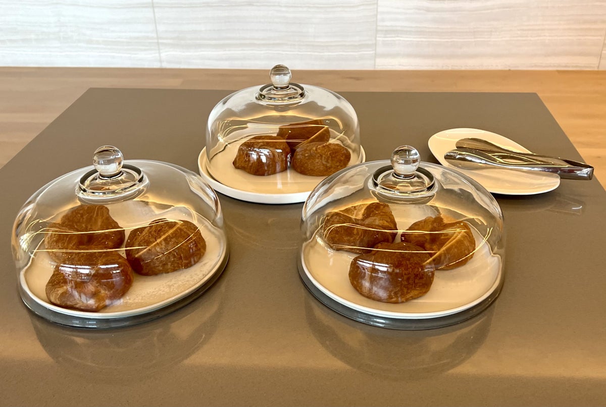 TETRA Hotel Autograph Collection breakfast pastries