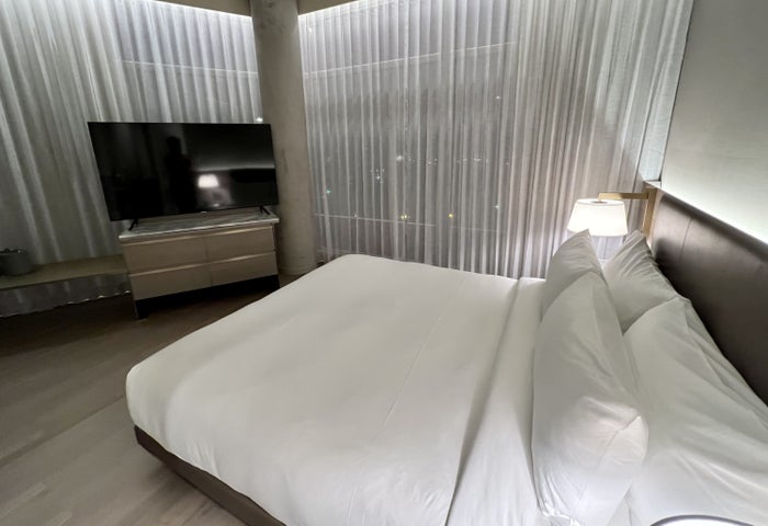 TETRA Hotel Autograph Collection suite bedroom 