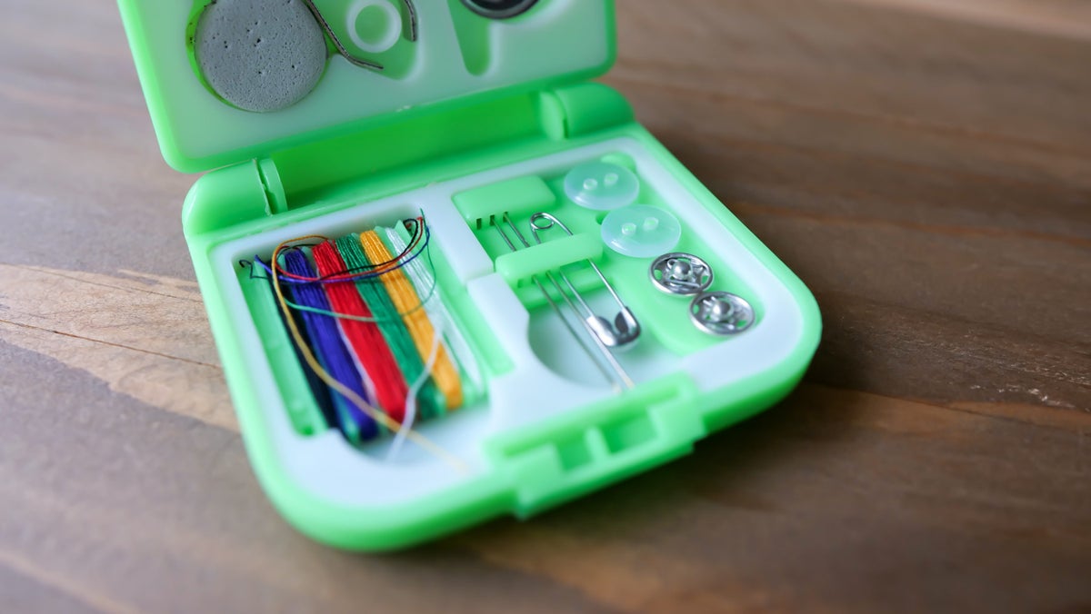 1 Set Sewing Kit, Travel Mini Sewing Kits For Adults Suppliers Repair  Project Kit Needle Family Sewing Thread Accessories Traveler Beginner  Emergency Kids DIY Organizer Plastic(Green Sewing Kit)
