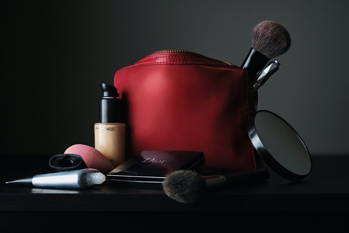 The 10 Best Travel Makeup Bags [2024]