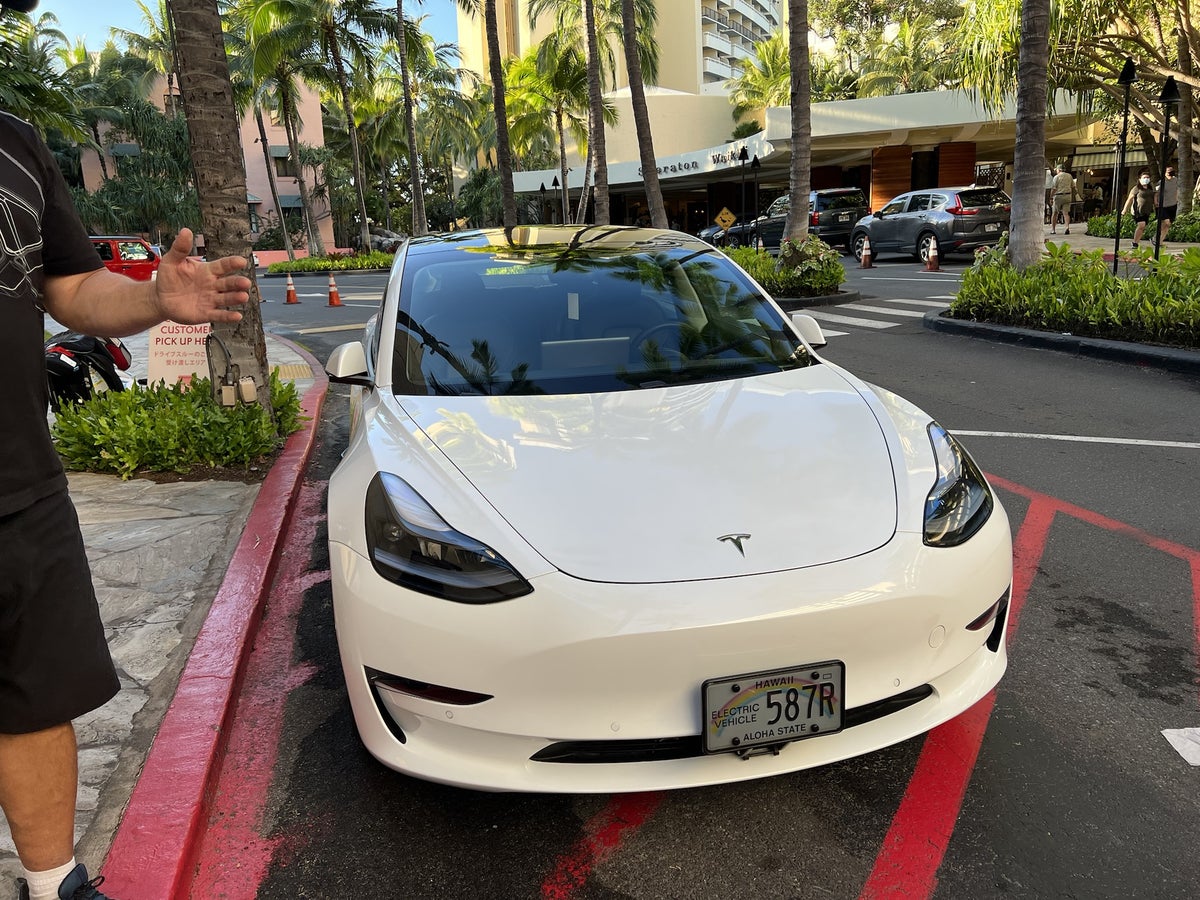 Turo Tesla Model 3 Honolulu Hawaii delivery