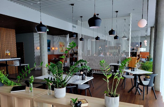 Courtyard by Marriott Keflavik Restaurant Seating
