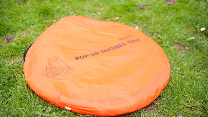 Foldable portable bathroom
