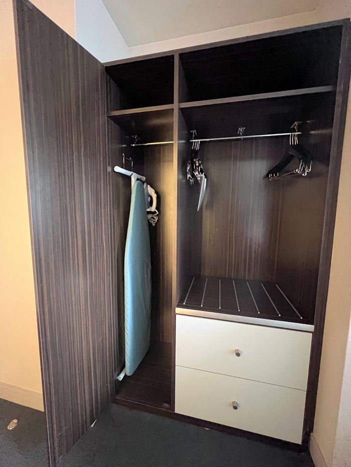 Hyatt Centric Fisherman's Wharf San Francisco room closet