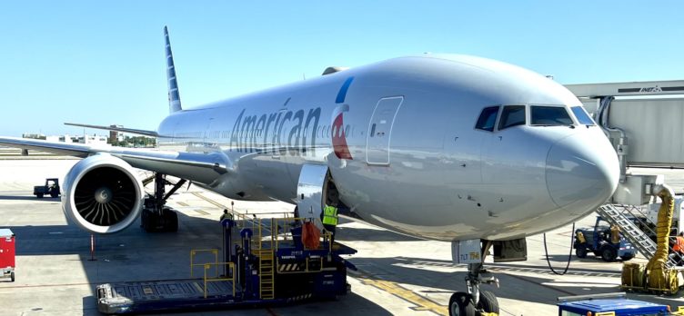 American Airlines Boeing 777-200 at Miami