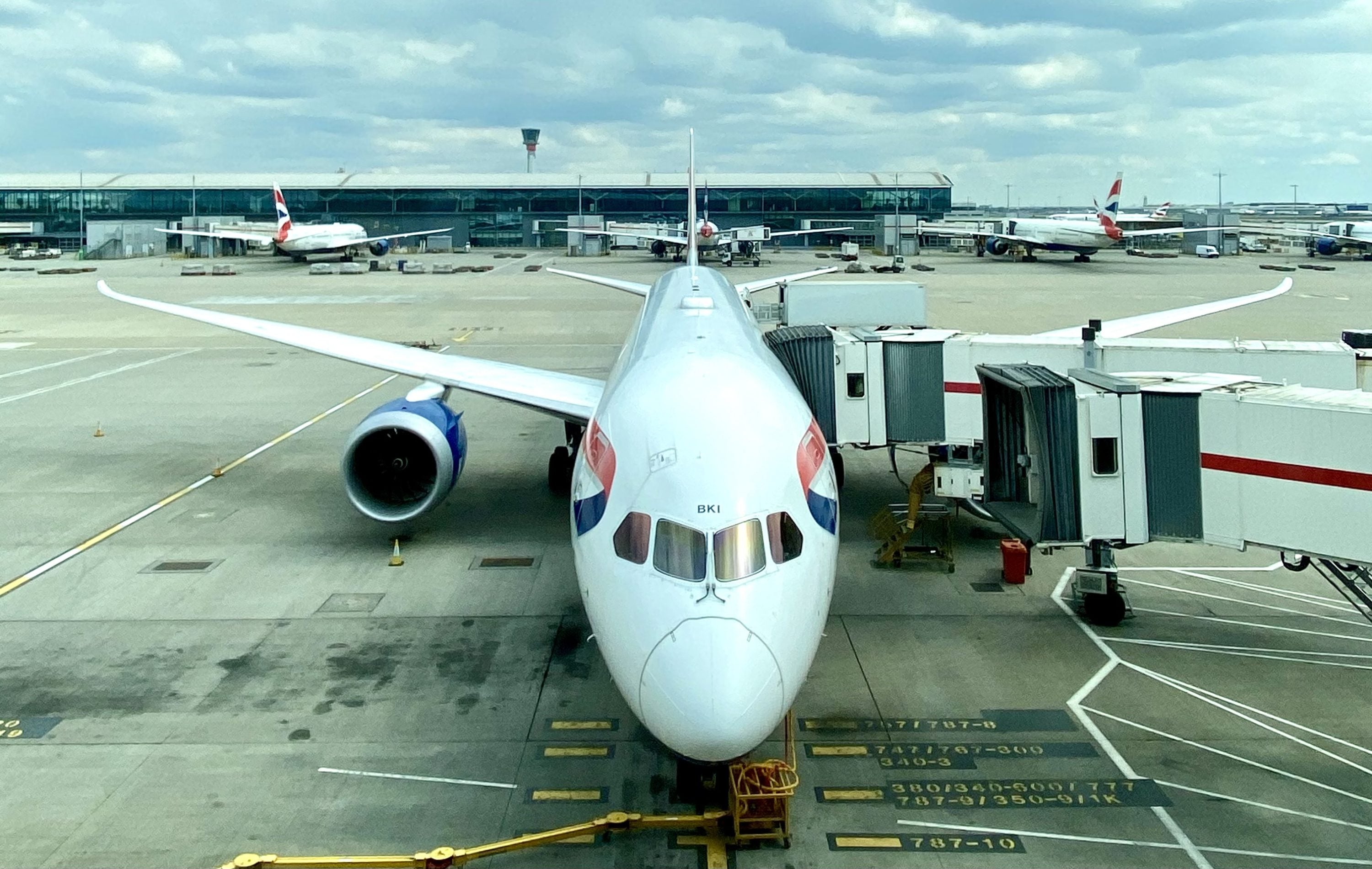 British Airways Boeing 787-8 Dreamliner at London Heathrow (LHR)