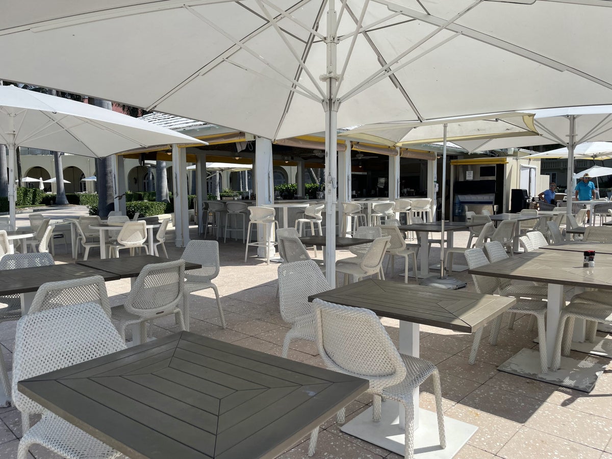 Casa Marina Sun Sun bar and restaurant dining area
