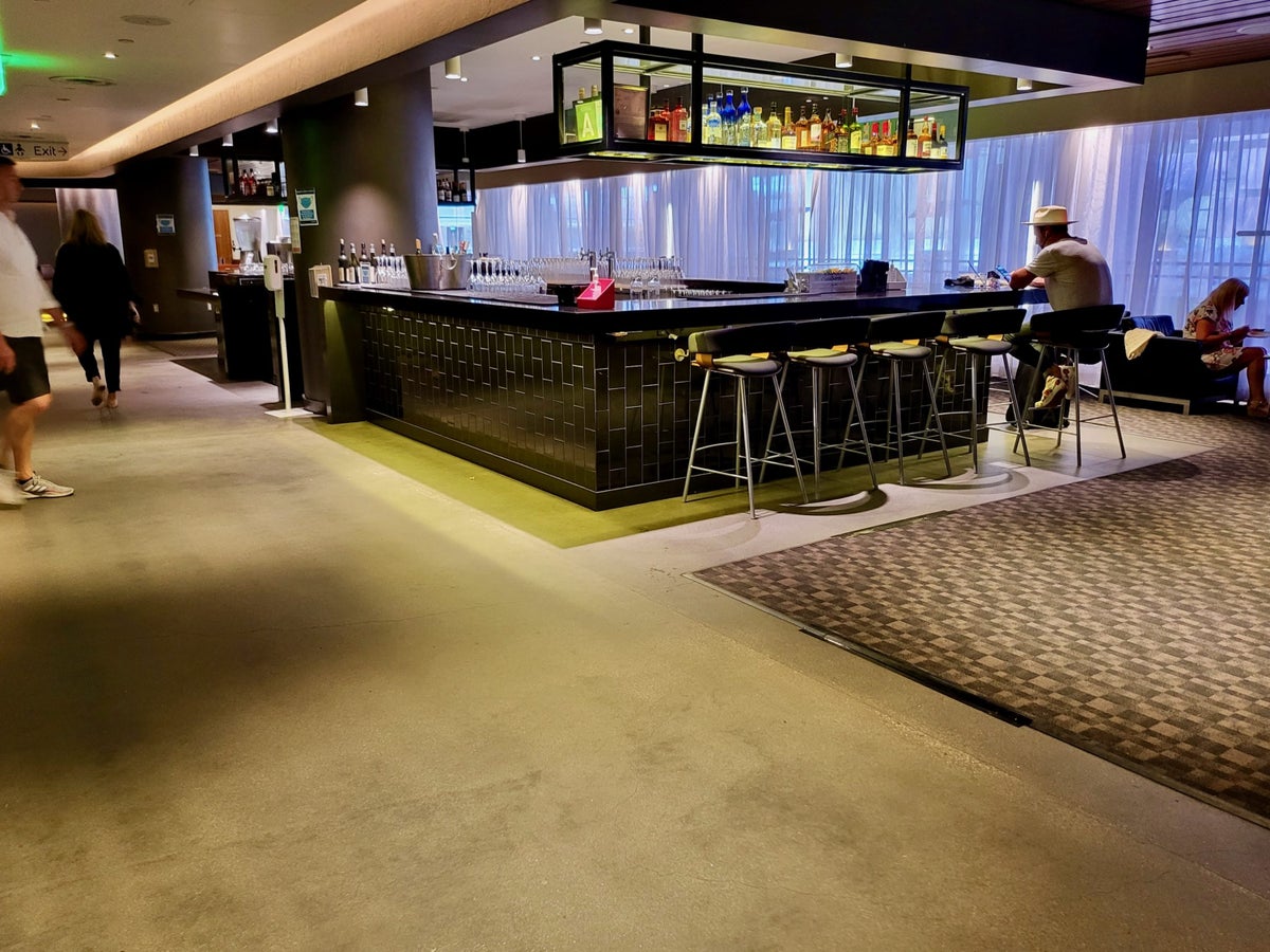 Oneworld lounge bar LAX