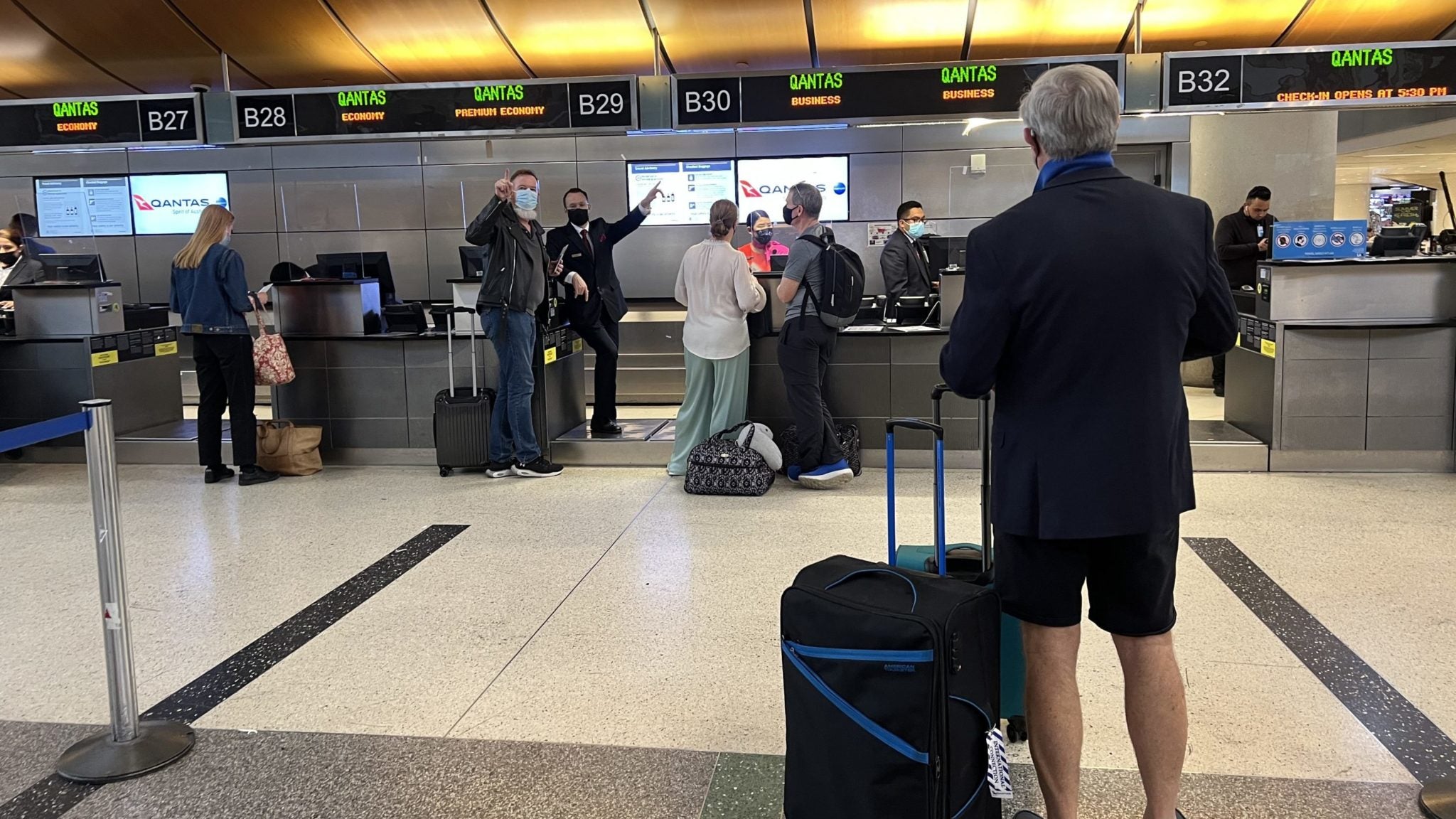 Qantas Baggage Fees, Allowance, and Policy [Updated 2023]