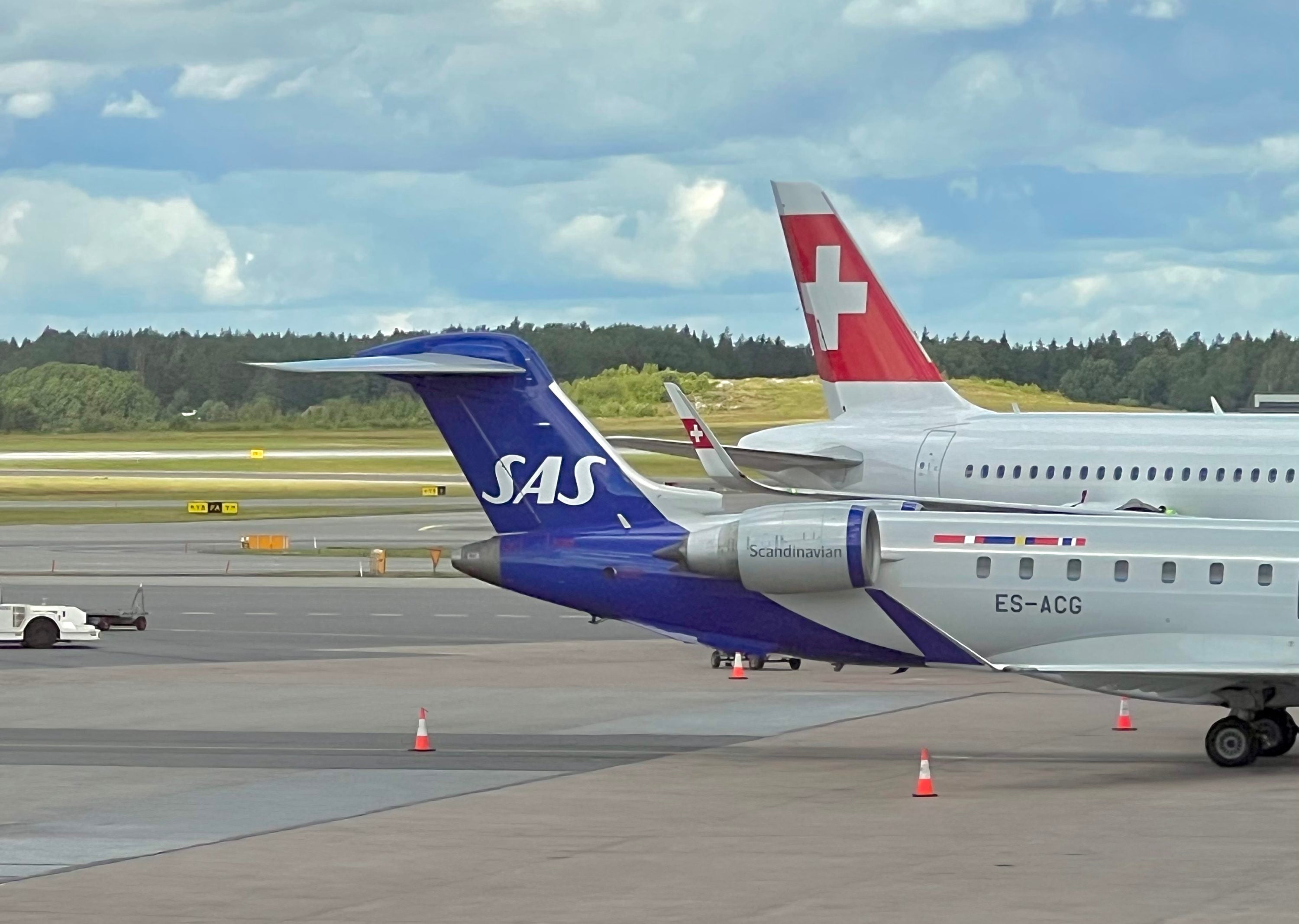 SAS ERJ900 at Stockholm Arlanda Airport (ARN)