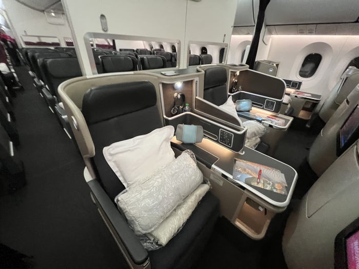 American Airlines 787 9P Flagship Suite reclined lounge seat Qantas 787 Center Section Business Class Overview