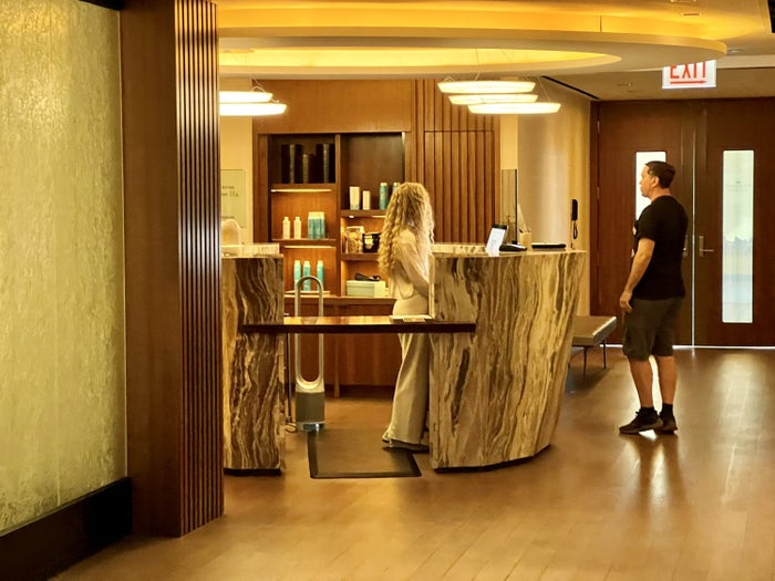 The Ritz Carlton Chicago Spa Desk