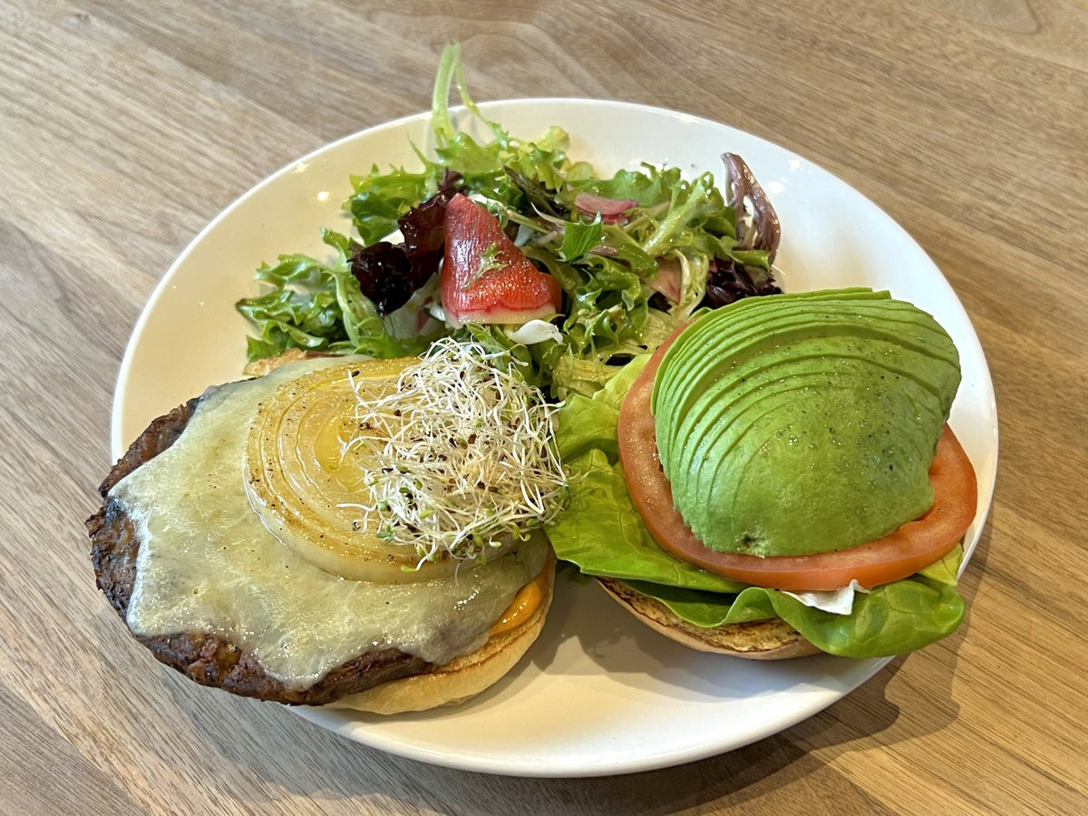 The Williamsburg Hotel bar veggie burger