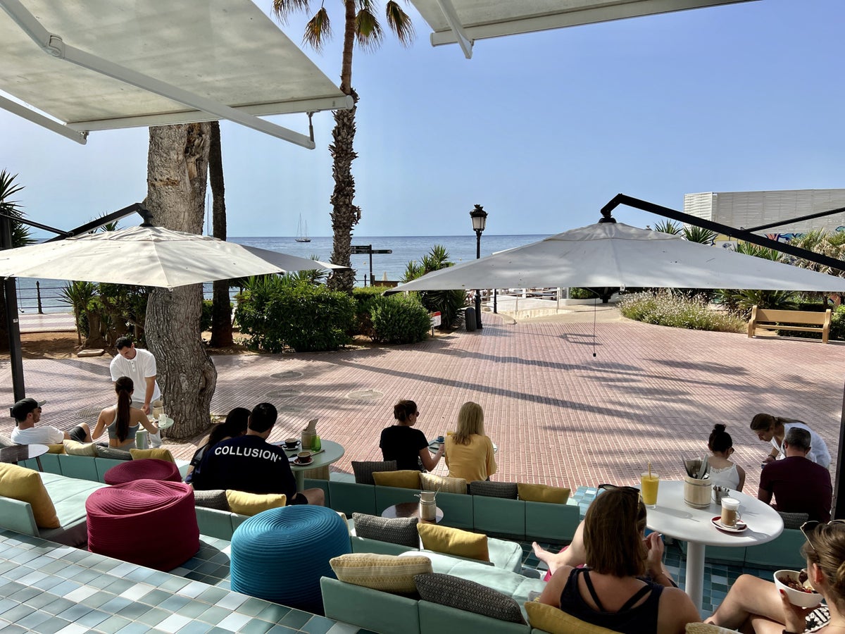 W Ibiza Ve Cafe Promenade Seating