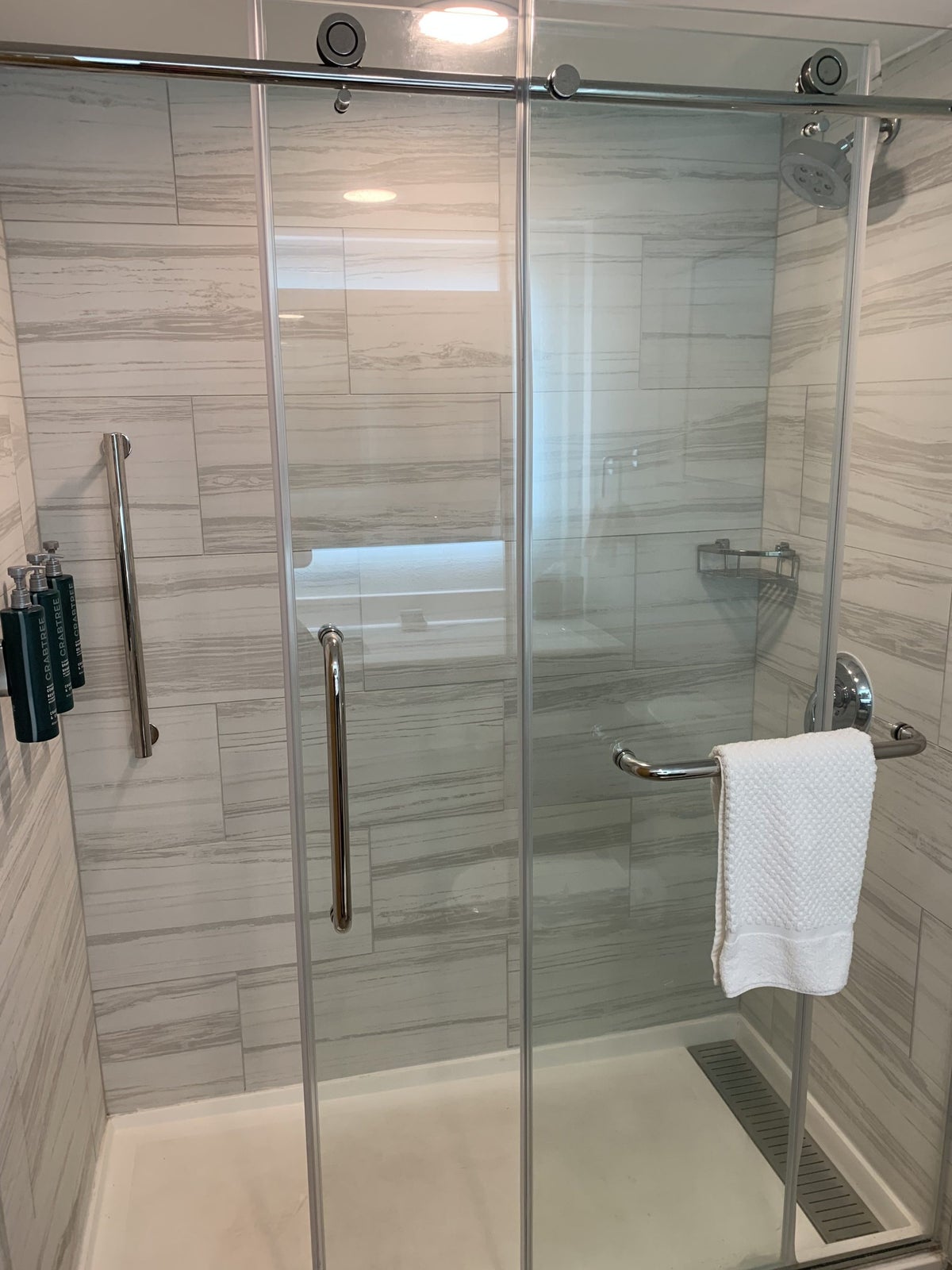 Guestroom shower at the DoubleTree by Hilton Corpus Christi Beachfront