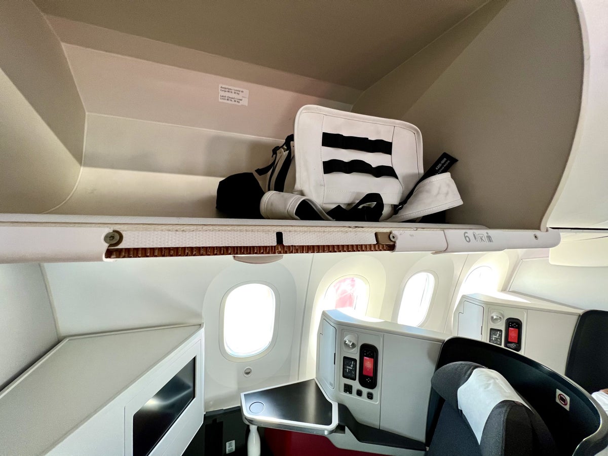 Avianca Boeing 787 Business Class seat overhead stowage