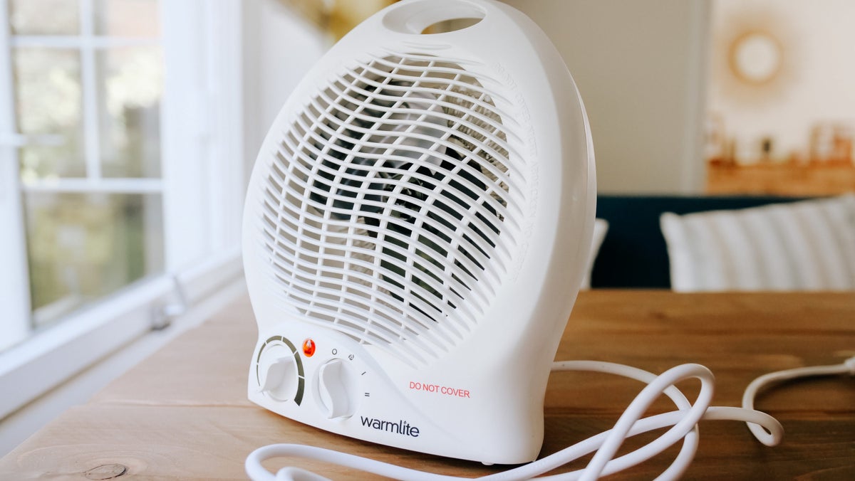 4 Best Electric Heaters for Camping in 2024 - Skip and Jump