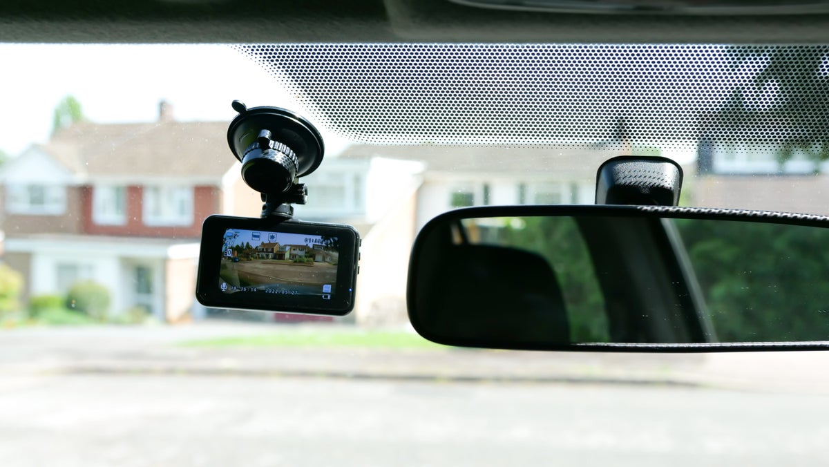 Dash camera size and weight