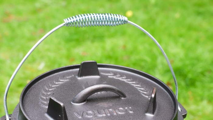 Dutch oven additional features