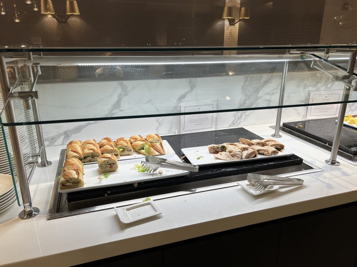 Food station at EWR Polaris lounge