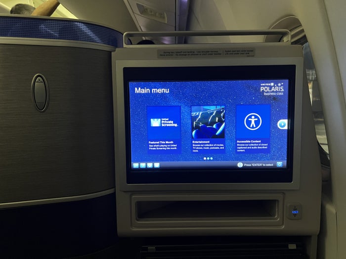 United Polaris IFE screen