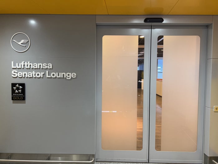 Lufthansa Senator Lounge entrance