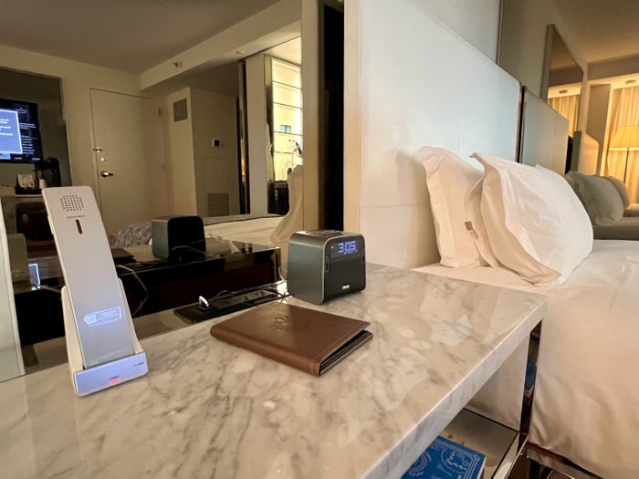 SLS Hotel, a Luxury Collection Hotel, Beverly Hills bedroom large shared nightstand