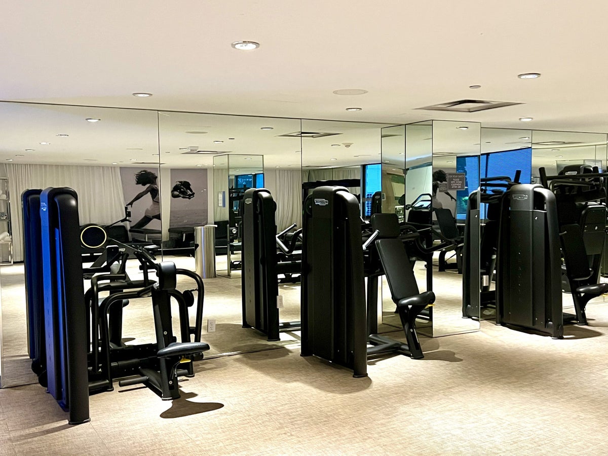 SLS Hotel, a Luxury Collection Hotel, Beverly Hills gym resistance machines