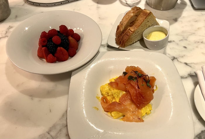 SLS Hotel, a Luxury Collection Hotel, Beverly Hills restaurant breakfast