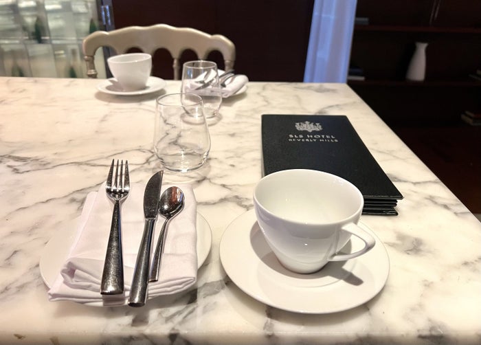 SLS Hotel, a Luxury Collection Hotel, Beverly Hills restaurant breakfast set up