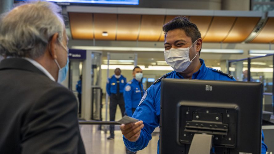 12 Best Credit Cards for Free Global Entry & TSA PreCheck [2023]