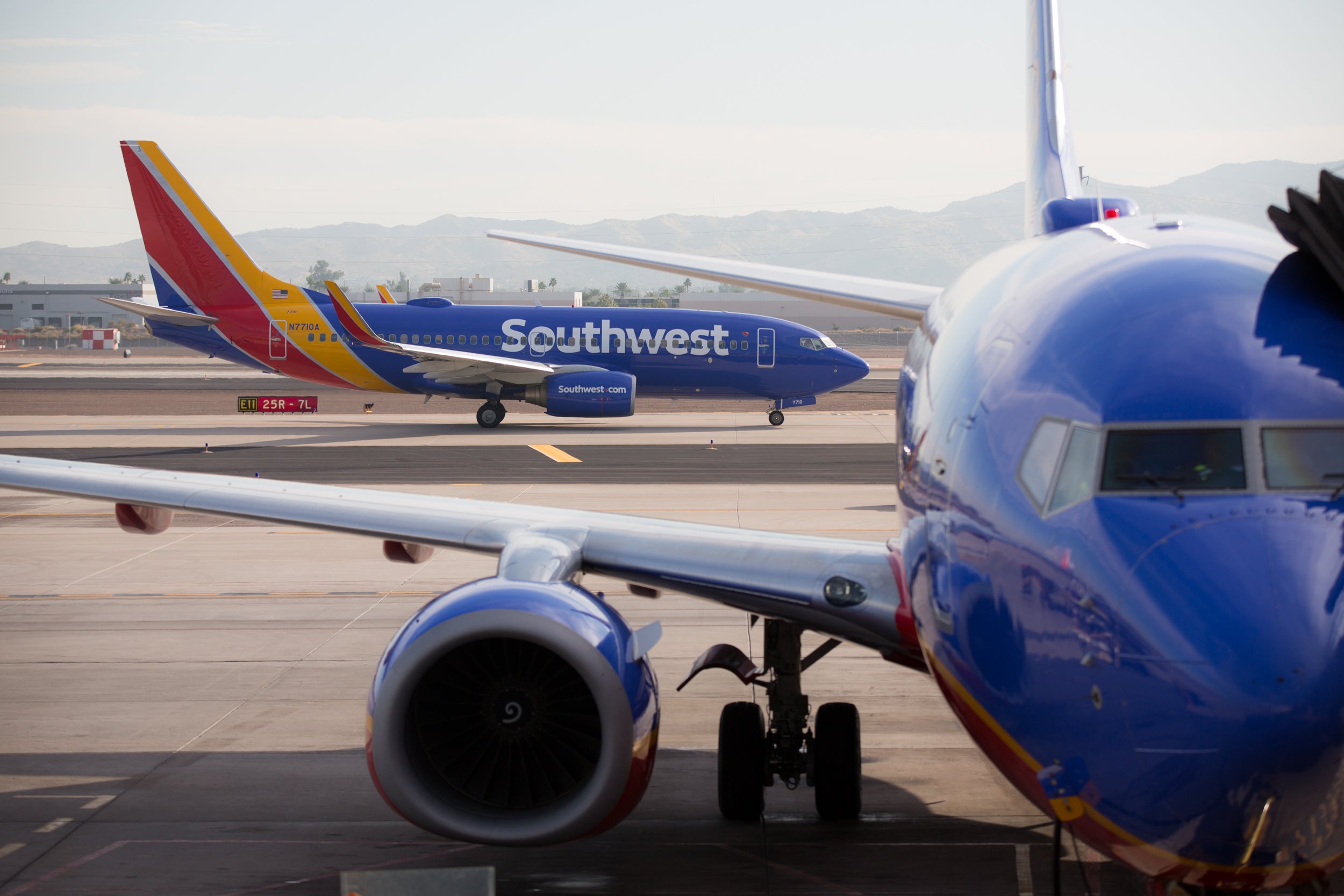 2 Southwest Airlines planes