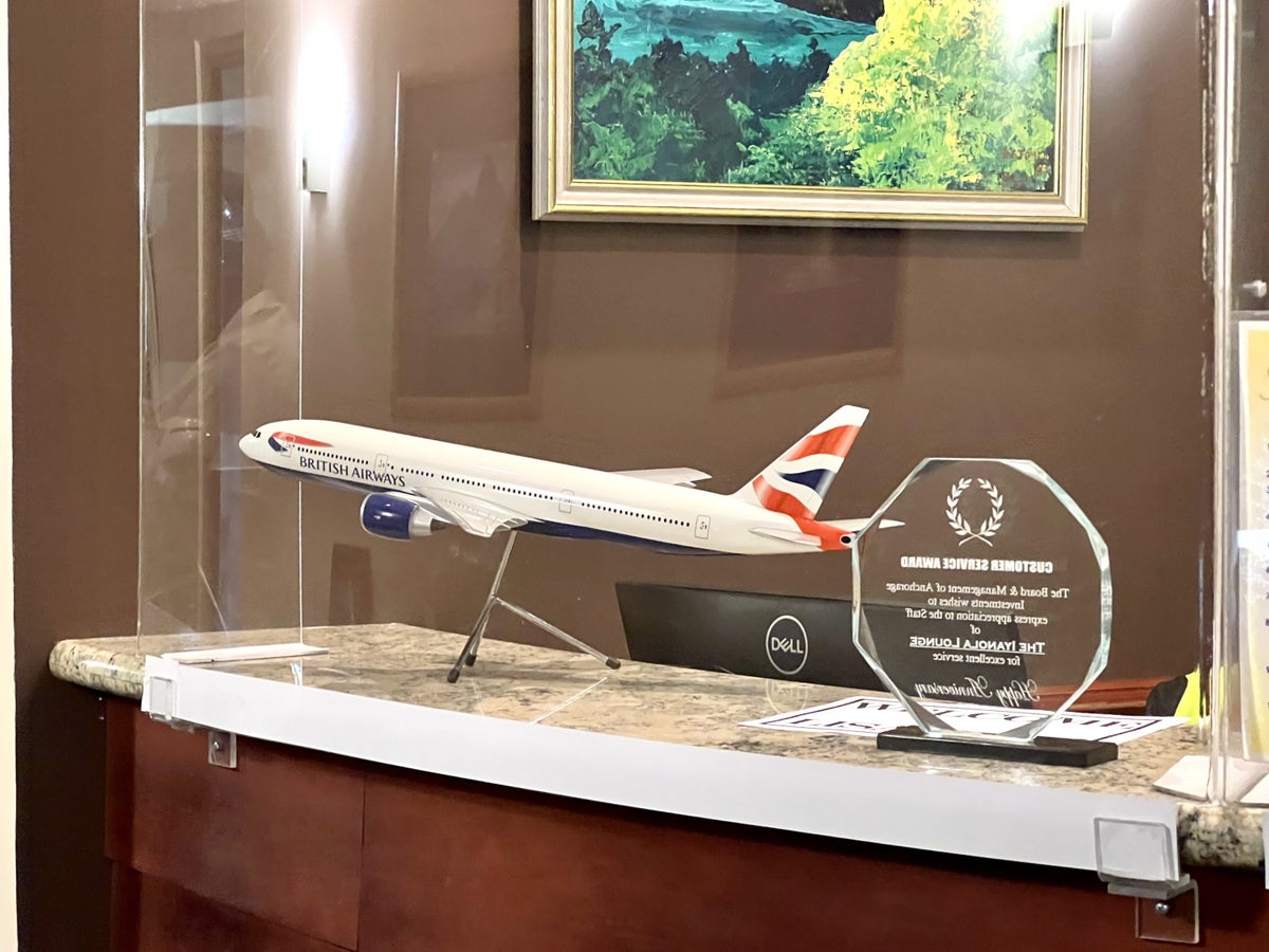 British Airways Boeing 777 200 Club World UVF Iyanola Executive Lounge BA model aircraft