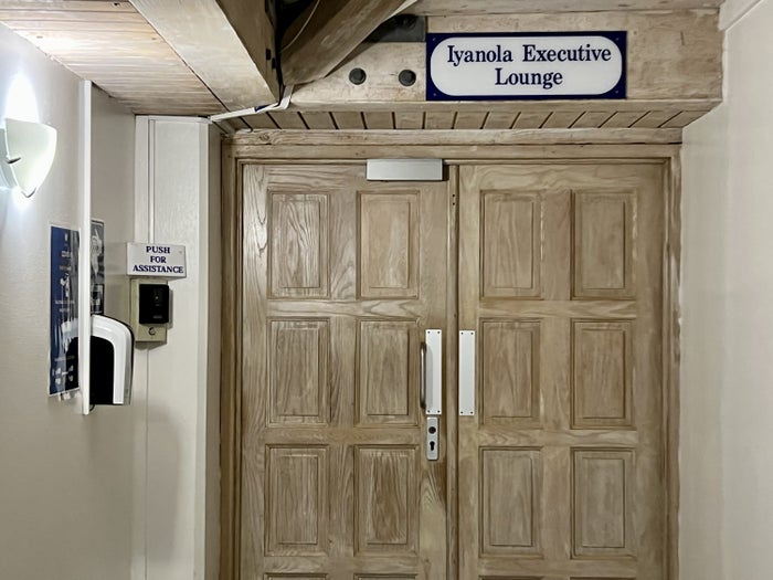 British Airways Boeing 777 200 Club World UVF Iyanola Executive Lounge