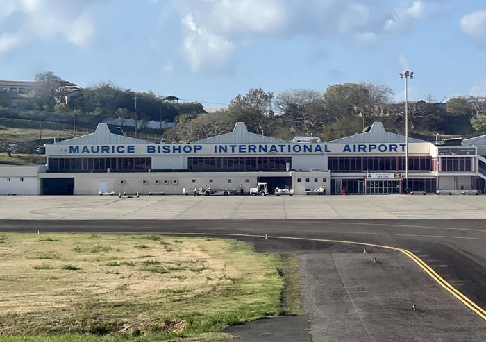 British Airways Boeing 777 200 Club World arrival in Grenada