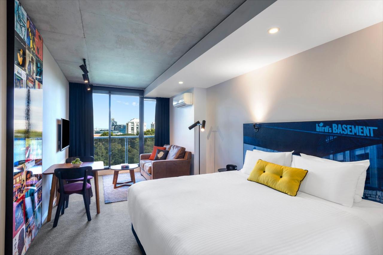 The 11 Best Boutique Hotels in Melbourne, Australia [2022]