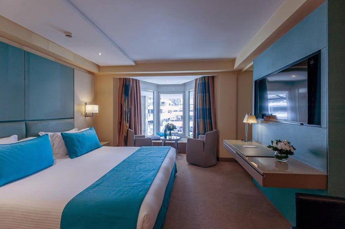 Port Palace Hotel