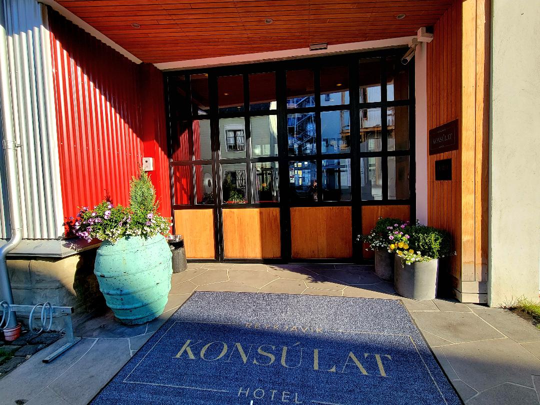 Reykjavik Konsulat Hotel Entry