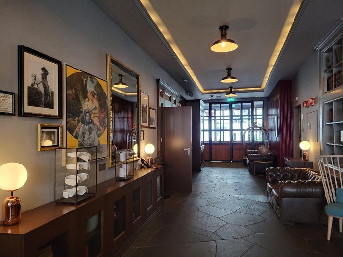 Reykjavik Konsulat Hotel Lobby