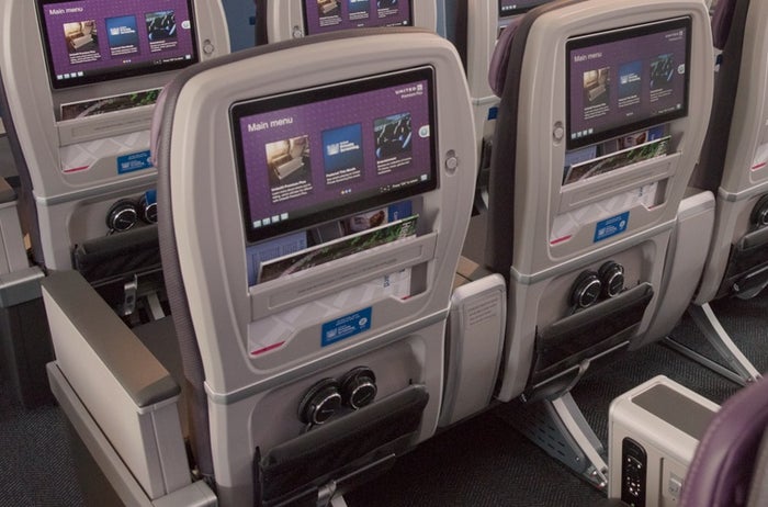United Premium Plus Economy IFE