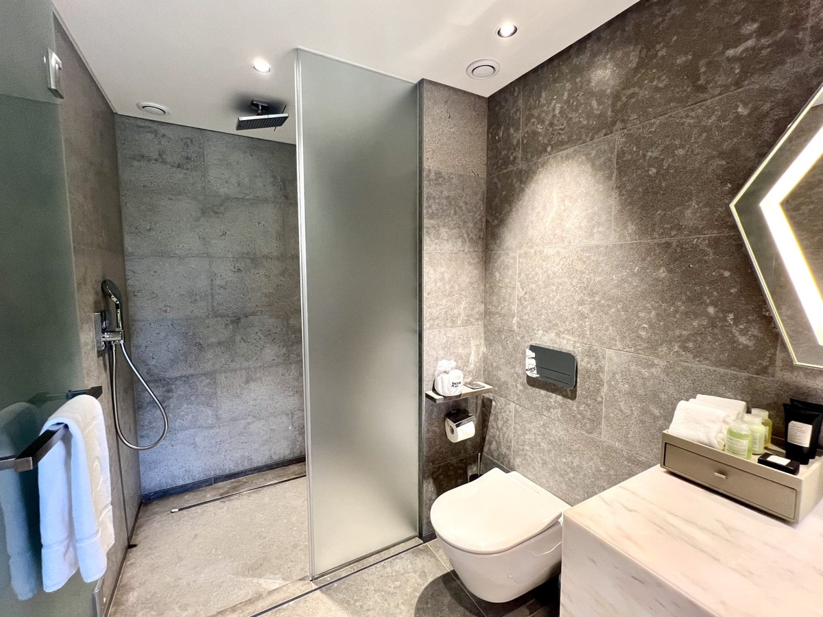 W Algarve Marvellous Residence guest room bathroom