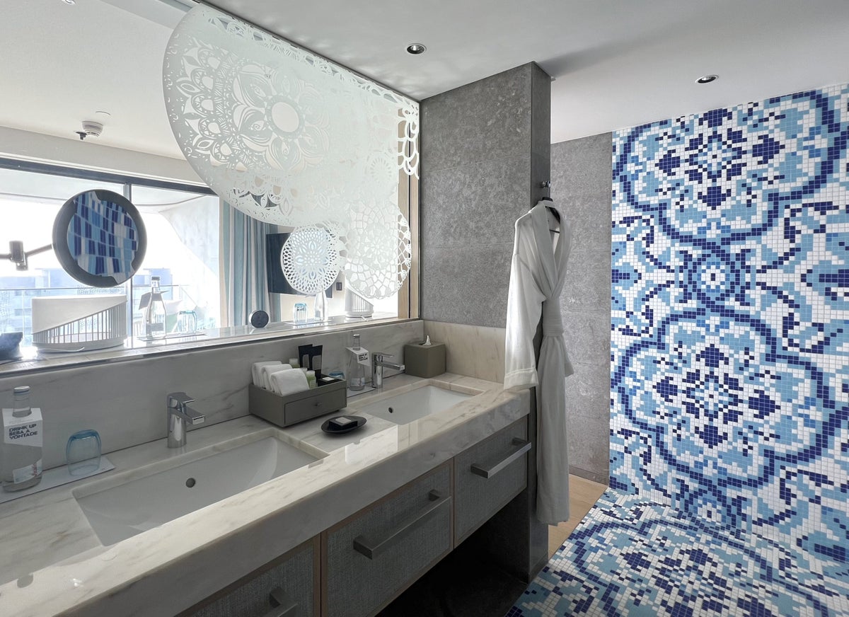 W Algarve Marvellous Residence master bathroom