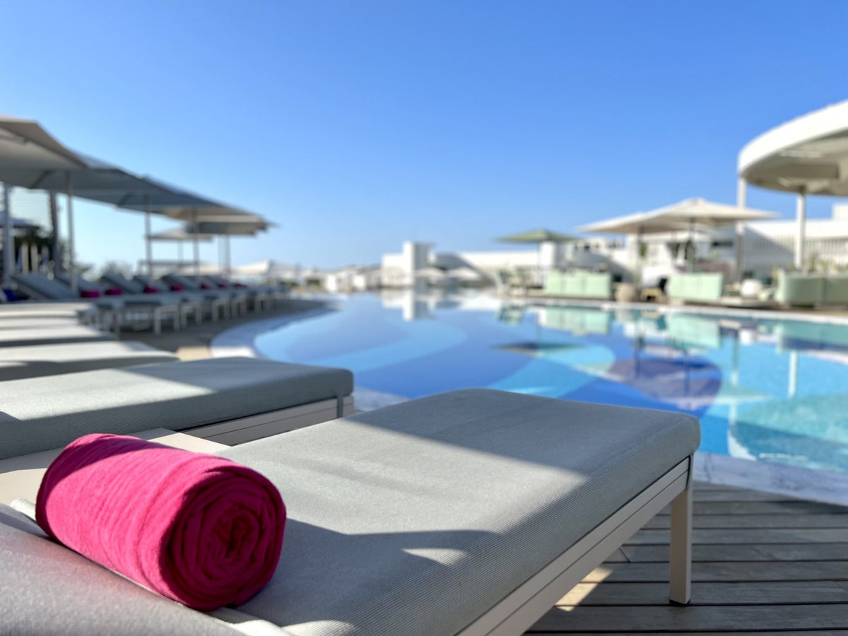 W Algarve pool and towel set up