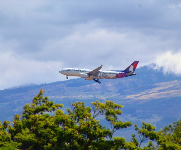 Hawaiian Airlines Cardholders Now Get 2 Free Checked Bags on Select Flights