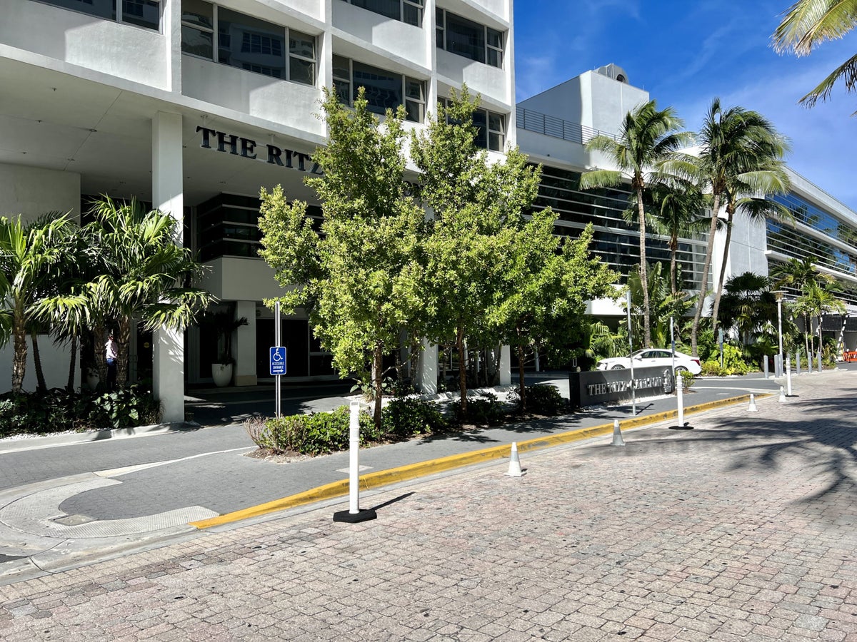 Ritz Carlton South Beach Entrance