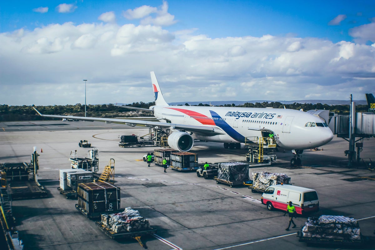 Malaysia Airlines Baggage Fees and Policy (And Tips to Cover the Expenses)